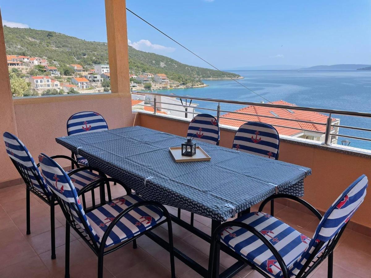 Apartman Emilija Vinišće المظهر الخارجي الصورة