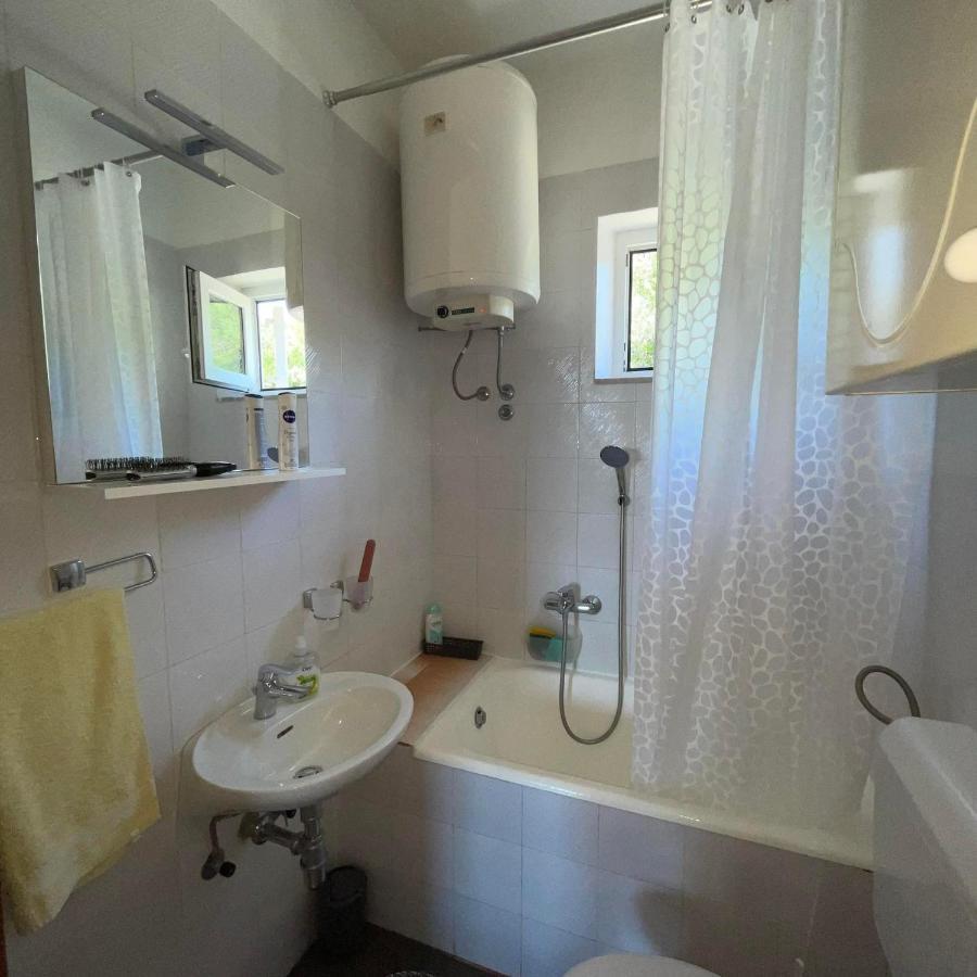 Apartman Emilija Vinišće المظهر الخارجي الصورة