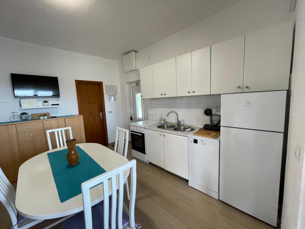 Apartman Emilija Vinišće المظهر الخارجي الصورة