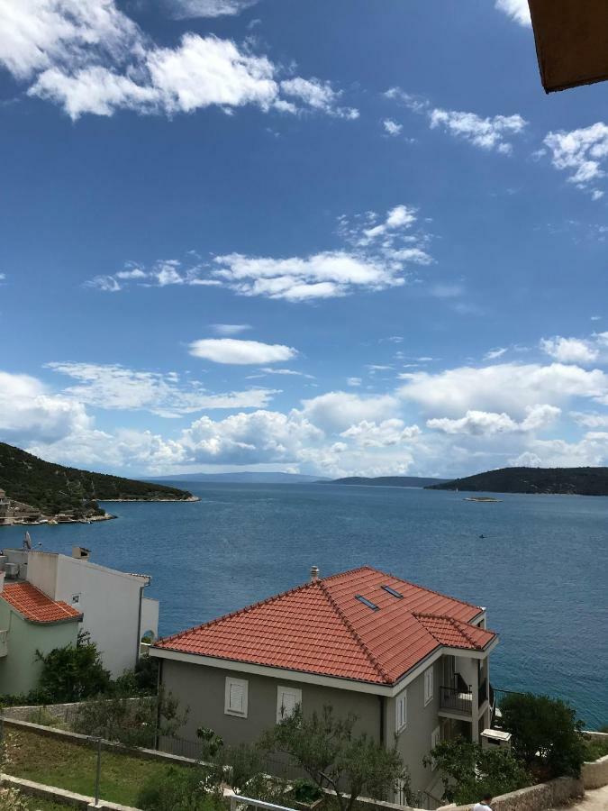 Apartman Emilija Vinišće المظهر الخارجي الصورة